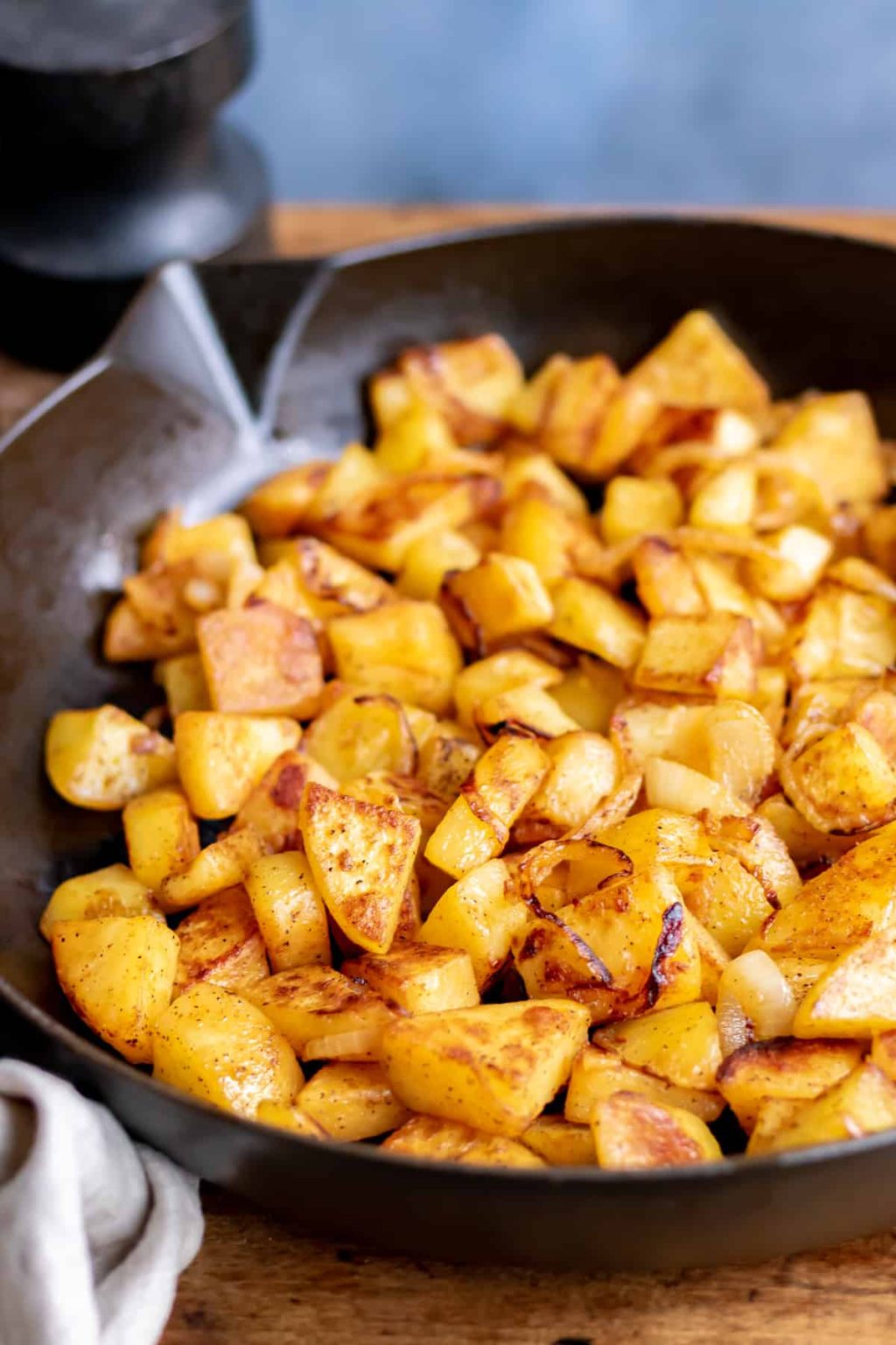 FRIED POTATOES AND ONIONS